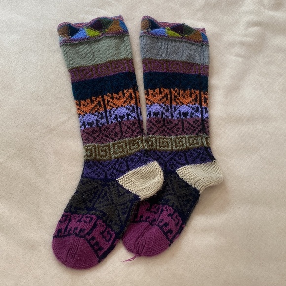 Peruvian hand knitted socks, knee heigth, size 9/10 large, beautiful colors - Picture 5 of 6